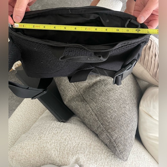 DSPTCH Black Laptop Bag with Flap-Over Design,Shoulder Strap and dust bag - Picture 9 of 9